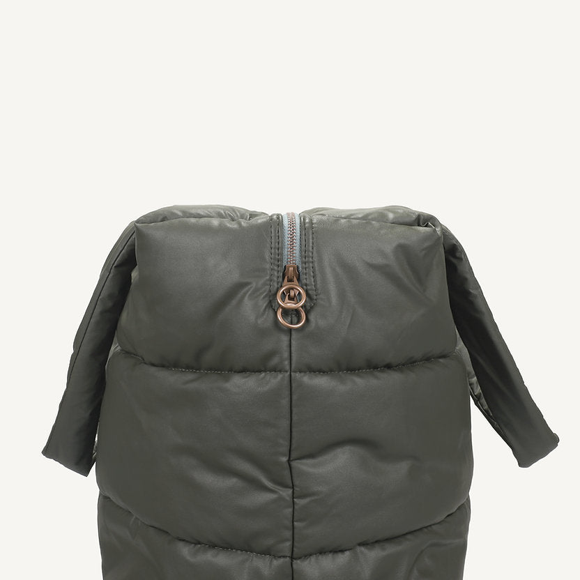 Camill Big Puffy Weekend Bag in Olive Night by Tinne + Mia