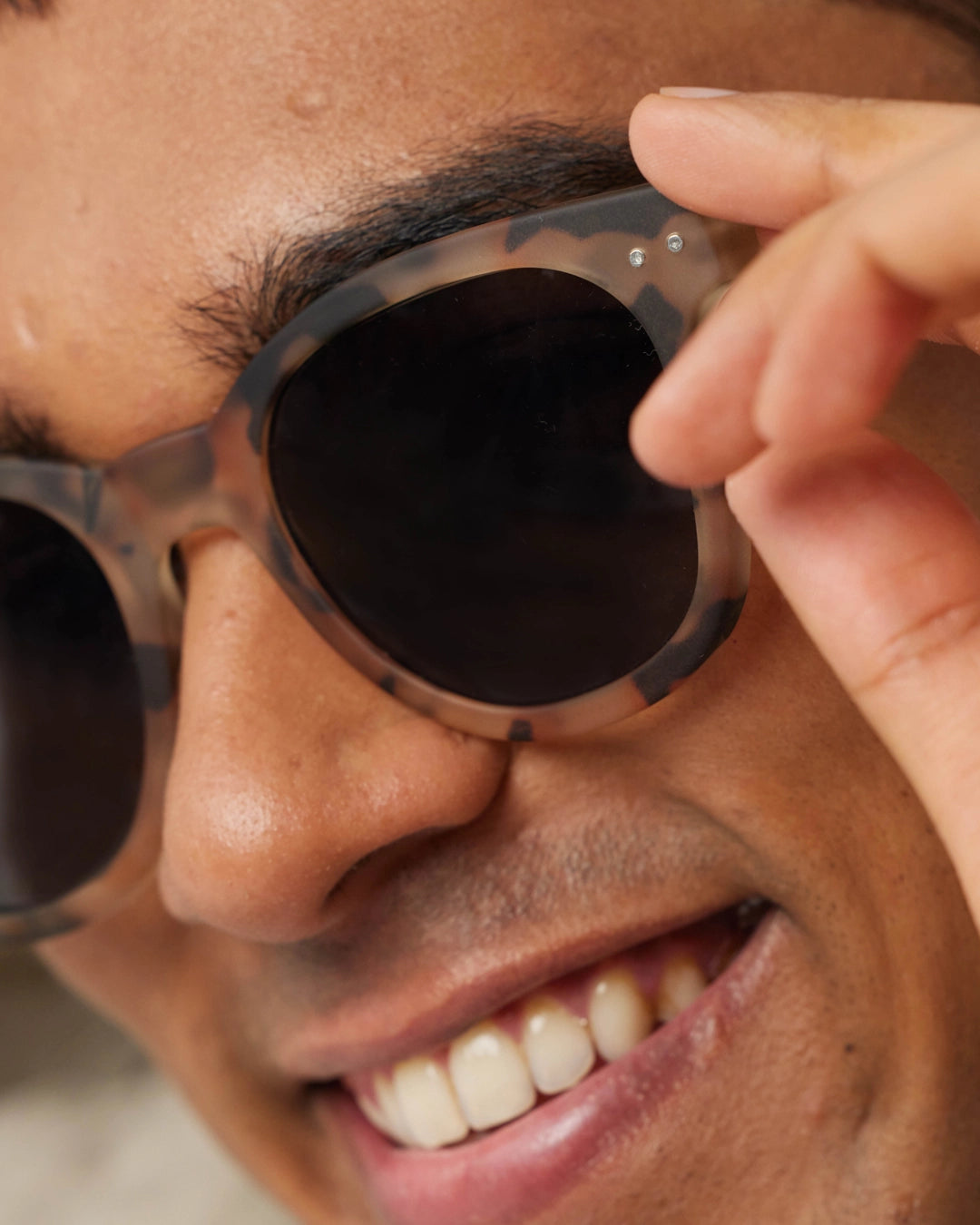 Unisex Sunglasses - Style N - Light Tortoise