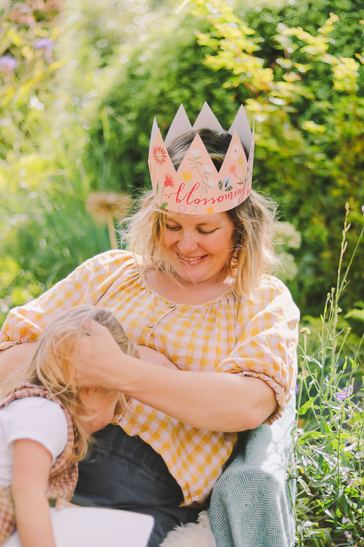 Blossoming Card - Party Hat