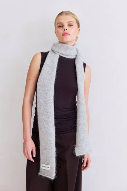 The Alpaca Skinny Scarf - Blizzard Grey