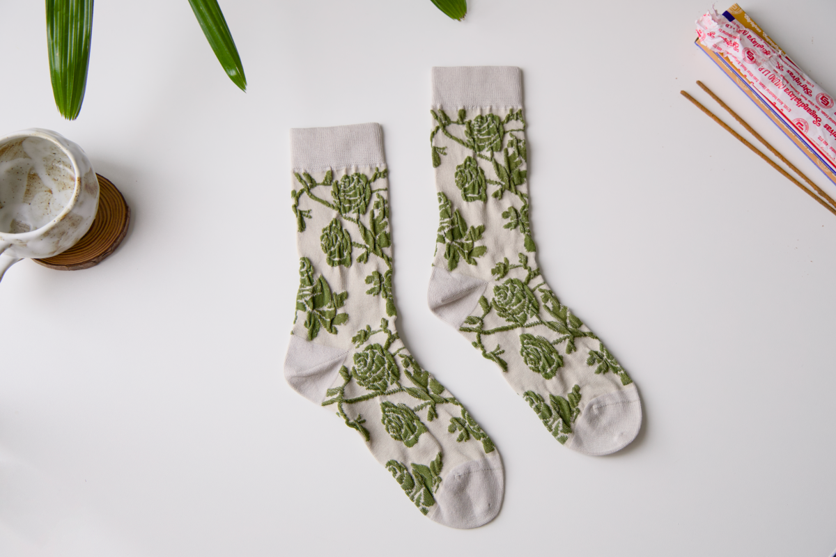 Retro Floral Cotton Crew Socks – Breathable Vintage Style: Grey-Green