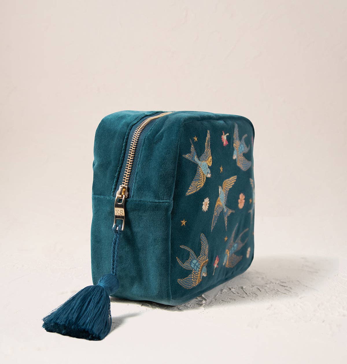 Swallows Wash Bag: Rich Blue / Velvet