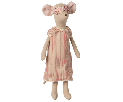 Medium mouse, Nightgown