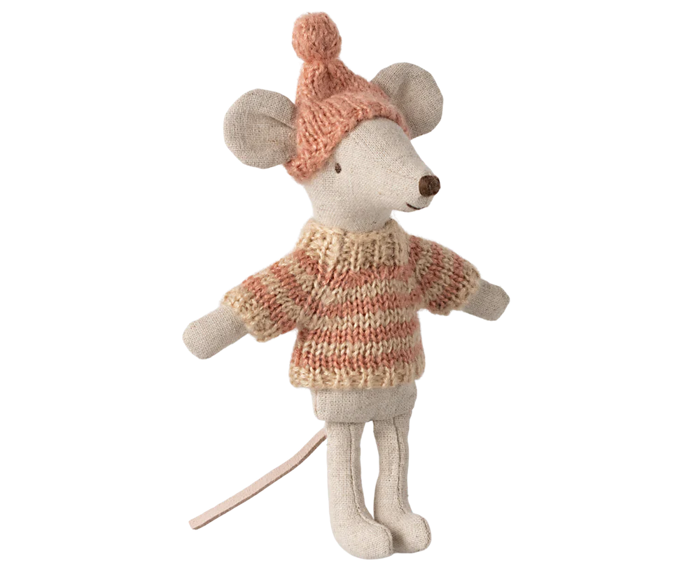 Knitted Sweater and Hat Big Sister Mouse