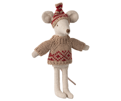 Knitted Sweater and Hat for Mum Mouse