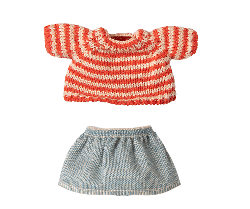 Knitted Sweater and Skirt - Big Sister Mouse