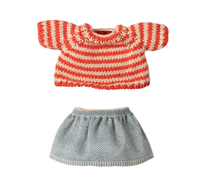 Knitted Sweater and Skirt - Big Sister Mouse