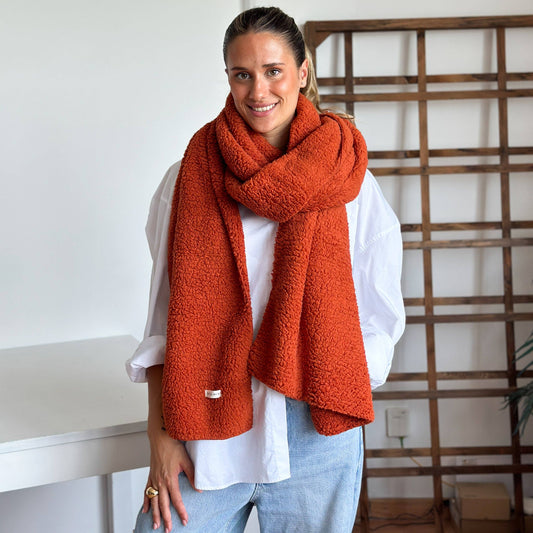 Large Sherpa Scarf Pingu - Brick