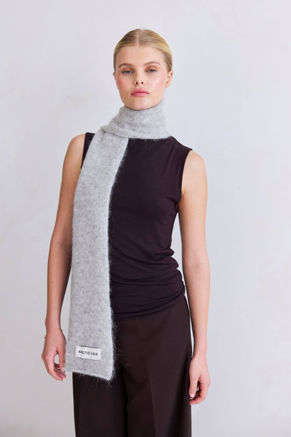 The Alpaca Skinny Scarf - Blizzard Grey