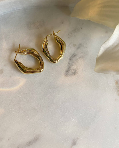 Gold Signature Hoop Earring - Liv