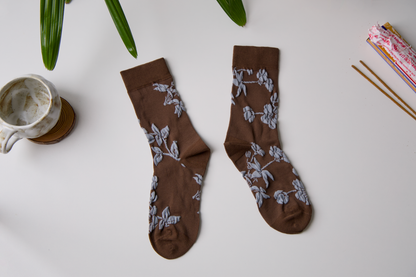 Retro Floral Cotton Crew Socks – Breathable Vintage Style: Khaki