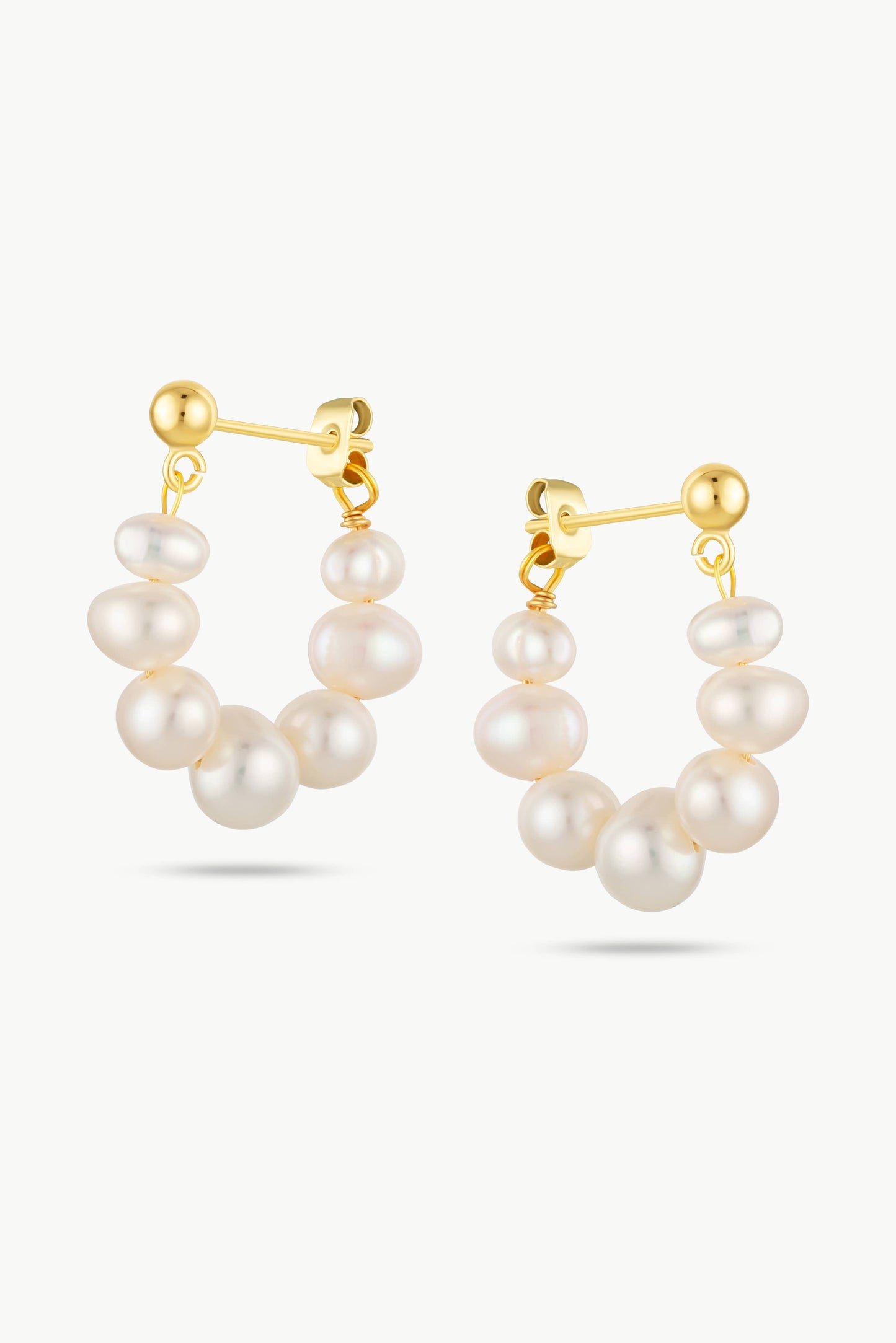 LAGUNA - Pearls Links Hooped Earrings