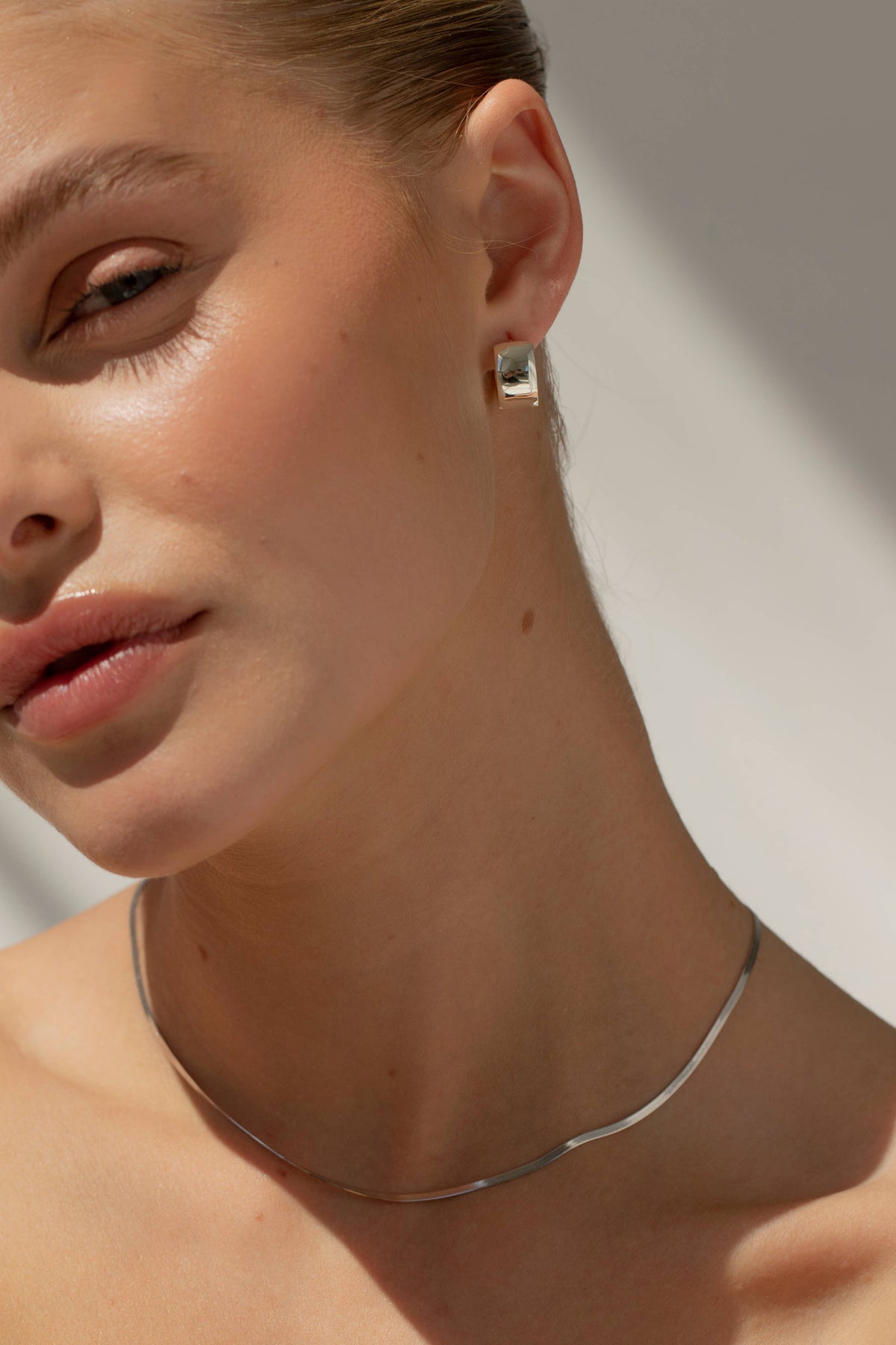 ZOE - Easy Everyday Hoop Earrings Silver