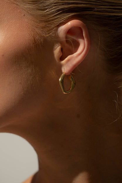 Gold Signature Hoop Earring - Liv