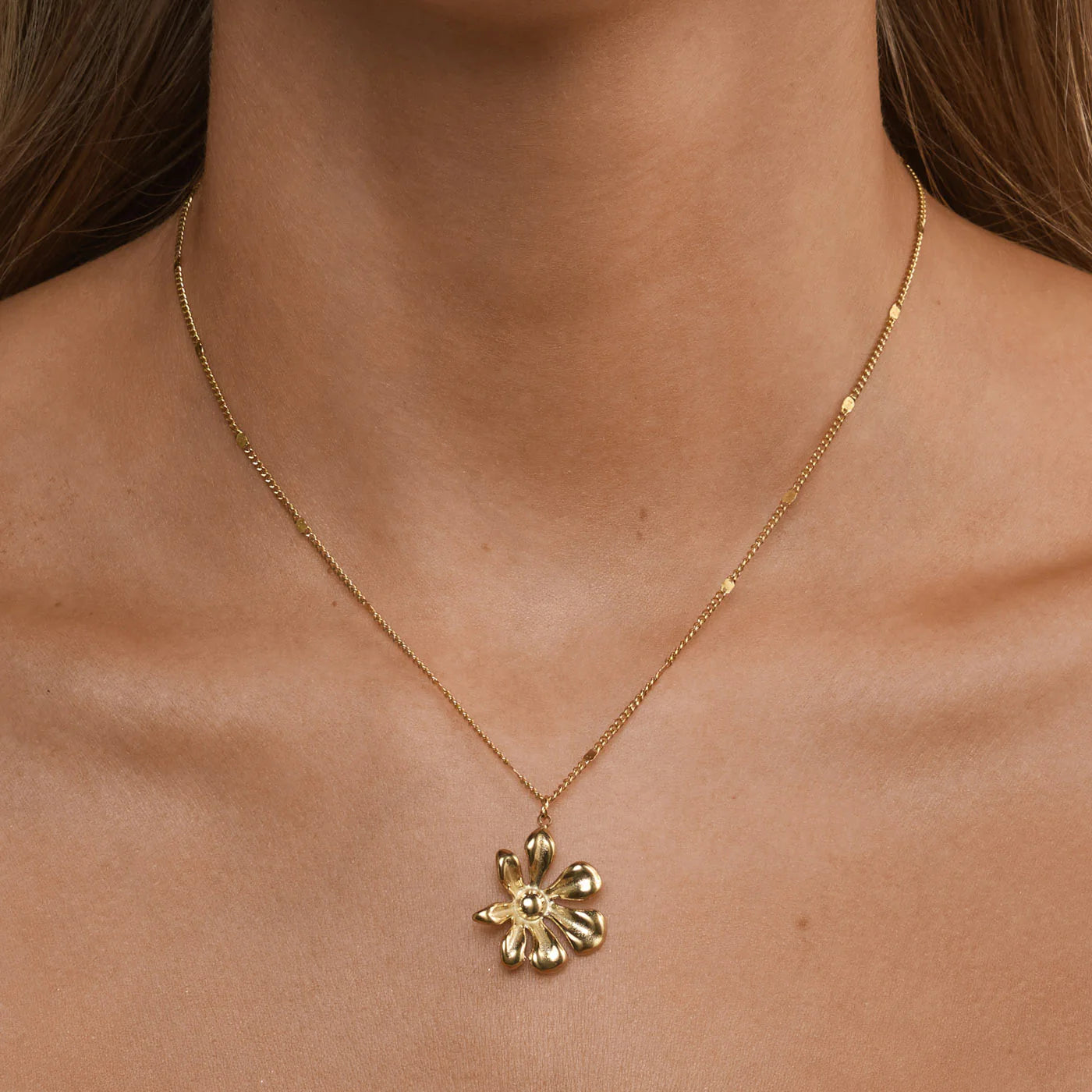 Winry - Irregular Flower Dangling Necklace Gold St