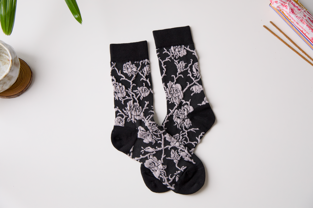 Retro Floral Cotton Crew Socks – Breathable Vintage Style: Brown