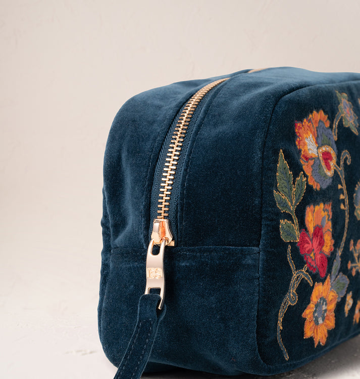 Botanical Garden Makeup Bag - Ink Blue