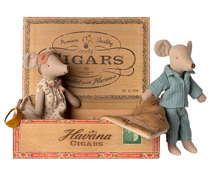 Mum and Dad Mice in Cigar Box