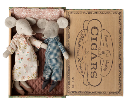 Grandma and Grandpa mice in Cigar Box