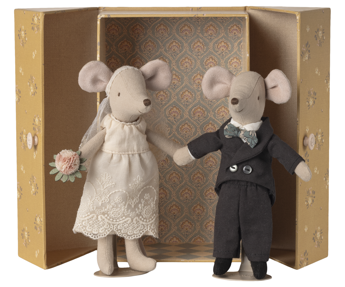 Wedding Mice Couple in Box - Mum and Dad