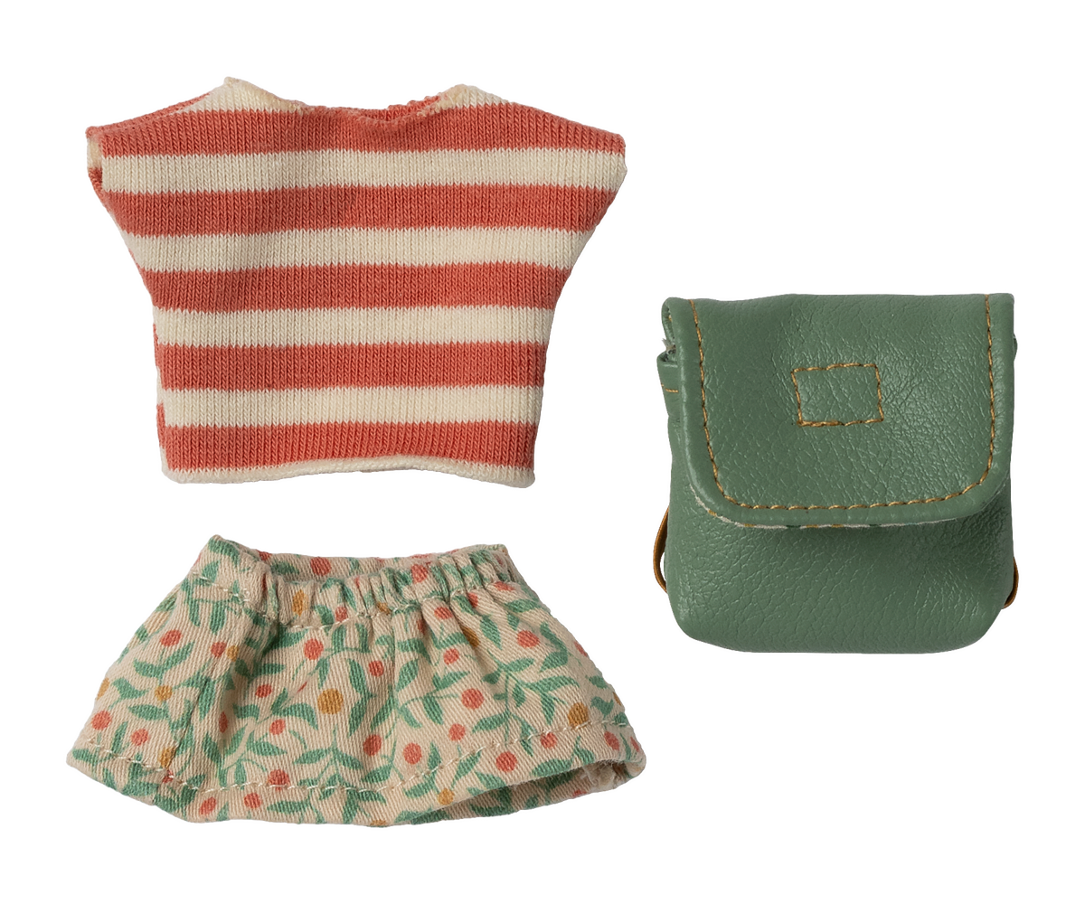 Clothes and Bag, Big Sister Mouse - Green