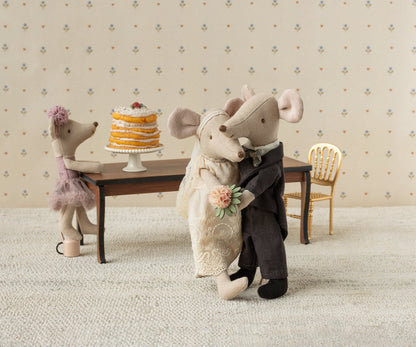 Wedding Mice Couple in Box - Mum and Dad