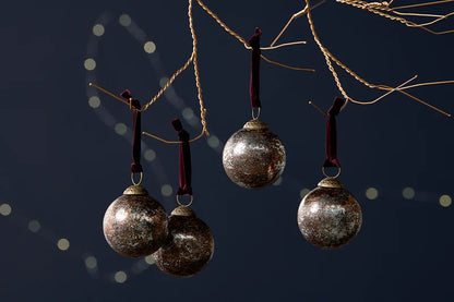 Darya Bauble - Antique Burgundy