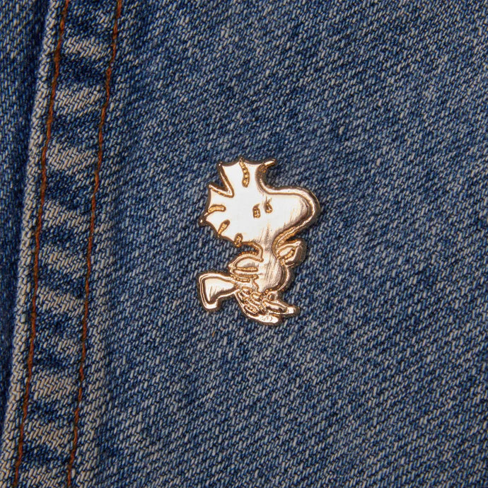 Peanuts Gold Pin-Woodstock in Flight