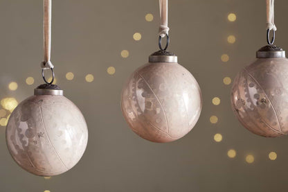 Kecci Bauble - Antique Pink