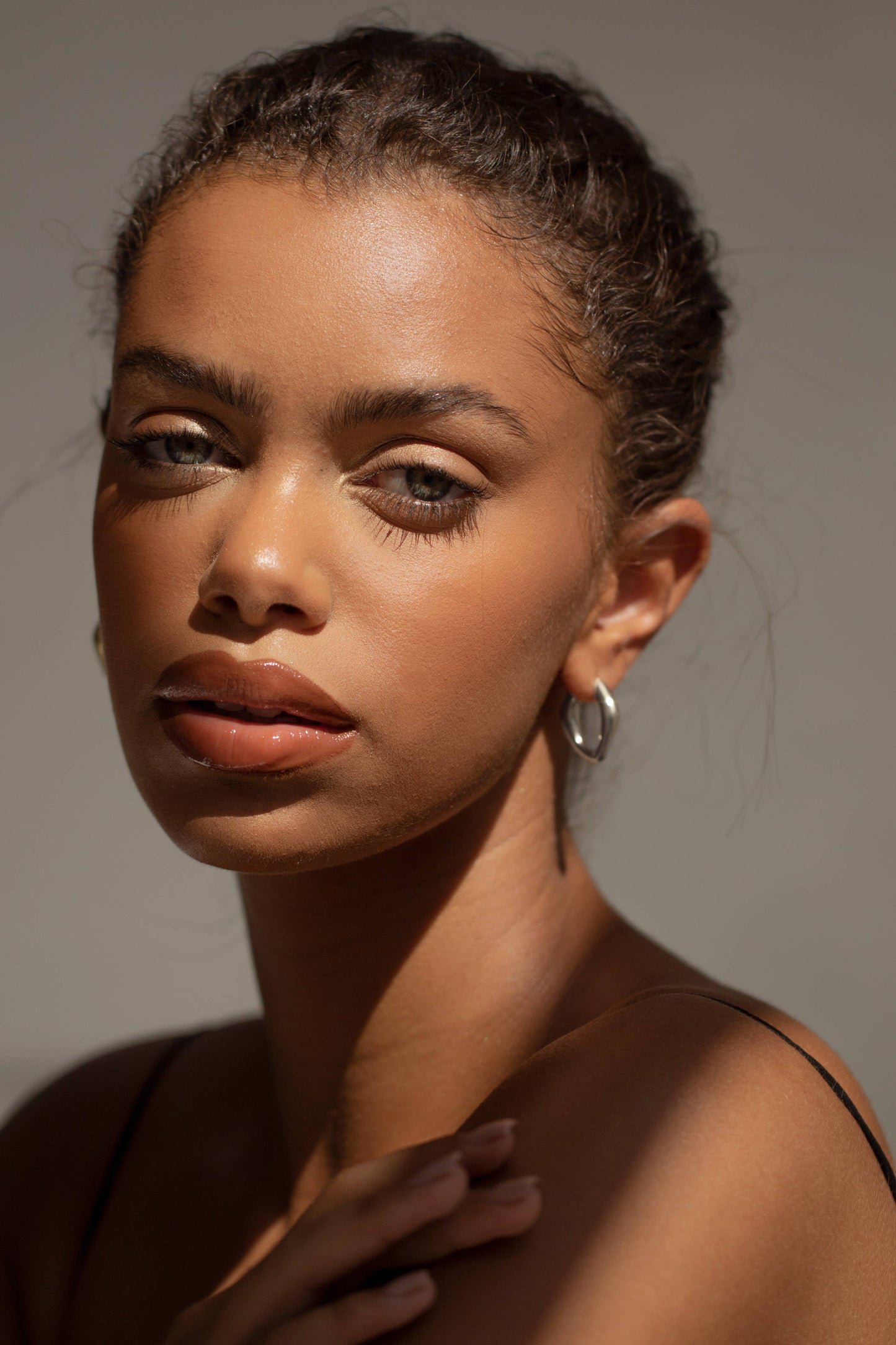 White Gold Signature Hoop Earring - Liv