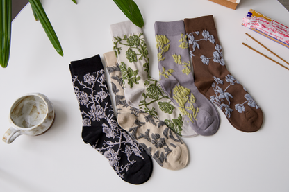 Retro Floral Cotton Crew Socks – Breathable Vintage Style: Grey-Green