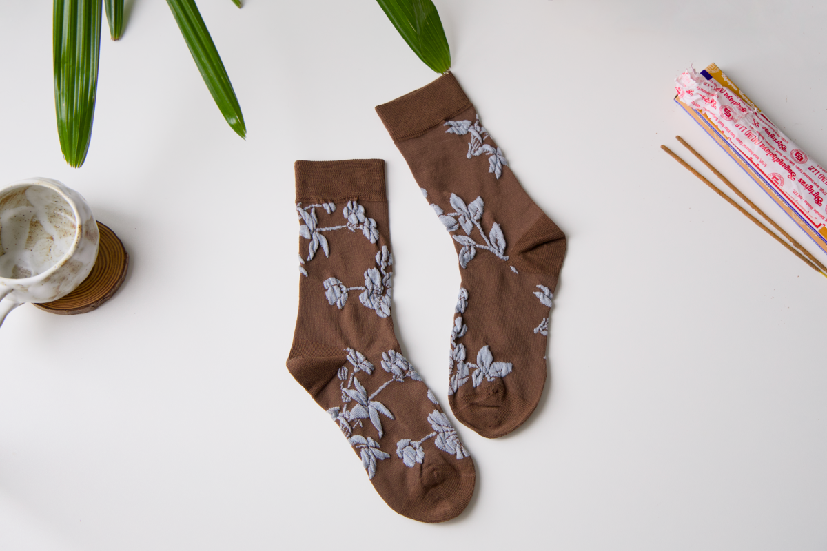 Retro Floral Cotton Crew Socks – Breathable Vintage Style: Grey-Green