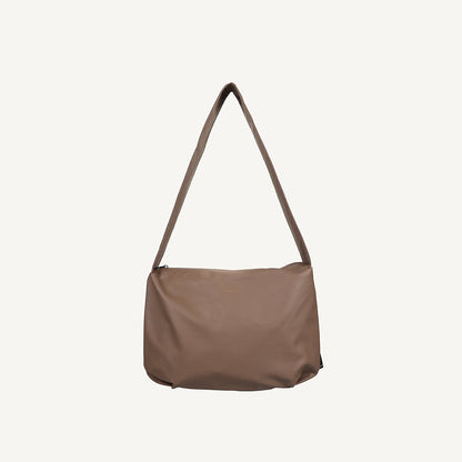 Lot bold cross body in Beaver fur by Tinne + Mia