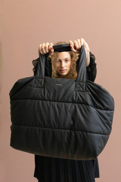 Camill Big Puffy Weekend Bag in Black by Tinne + Mia